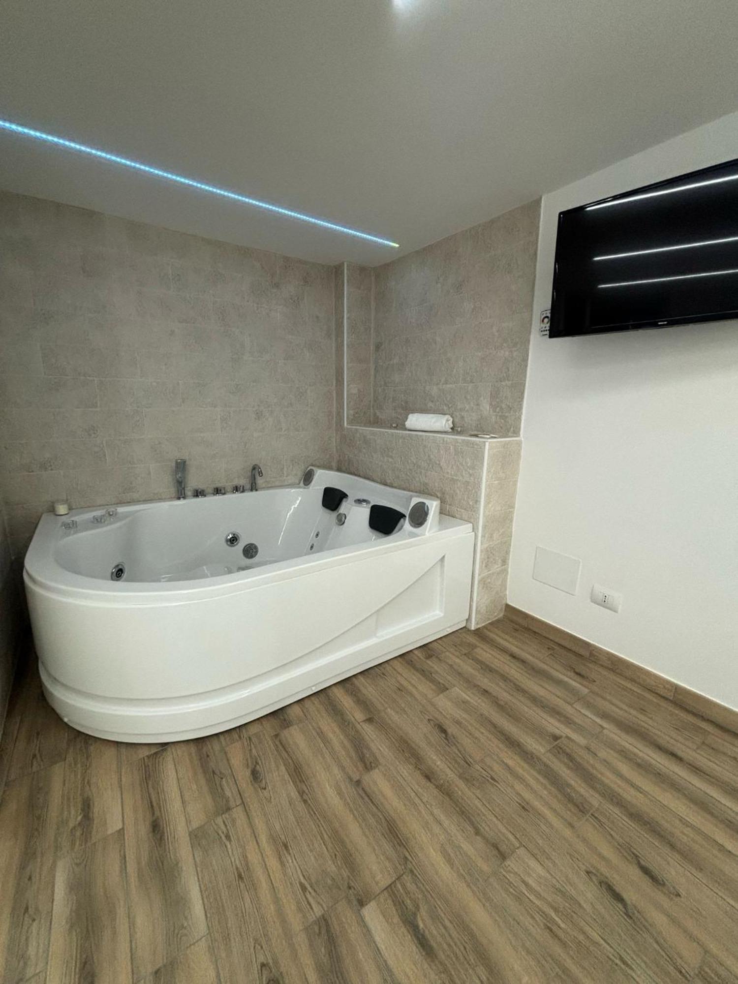 Bed and Breakfast Carmen'S House Nettuno Exterior foto